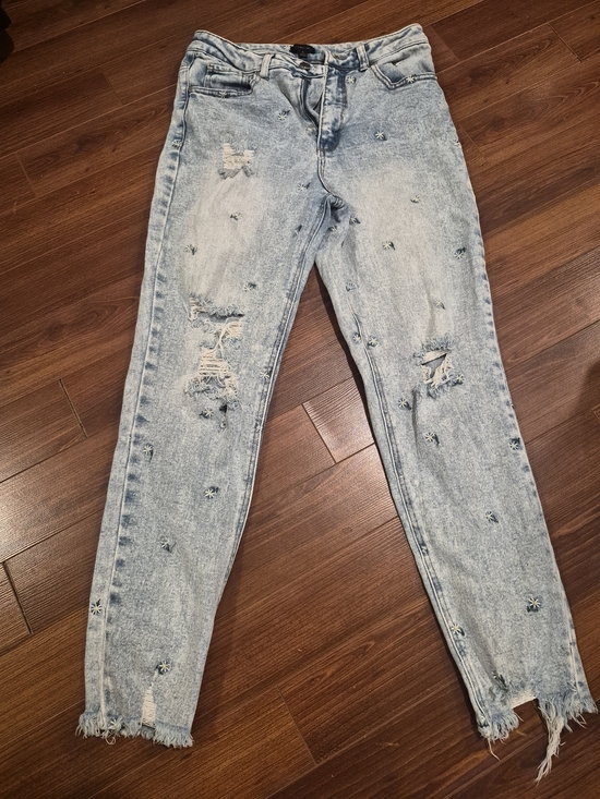 Material Girl Denim - Material Girl Light Blue Distressed Boyfriend Jeans with Embroidered Daisy's